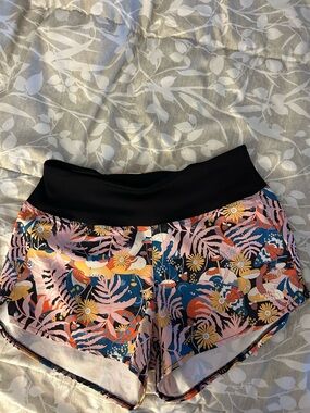 The North Face Black Waistband Floral Pattern Women's Athletic Shorts